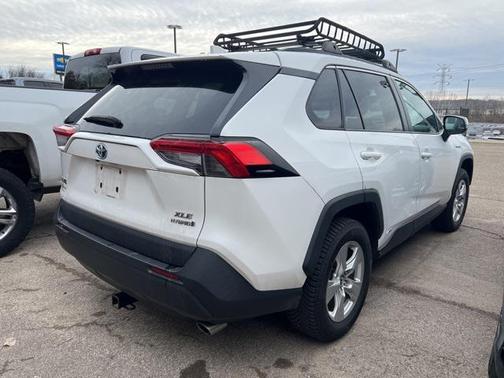 2020 Toyota RAV4 Hybrid XLE
