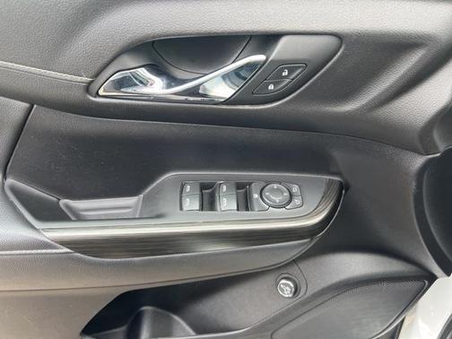 2023 GMC Acadia FWD SLT