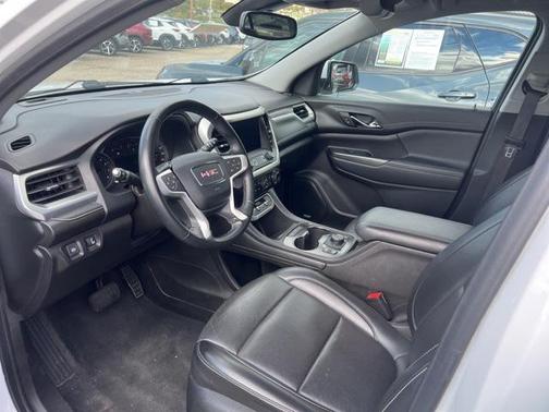 2023 GMC Acadia FWD SLT