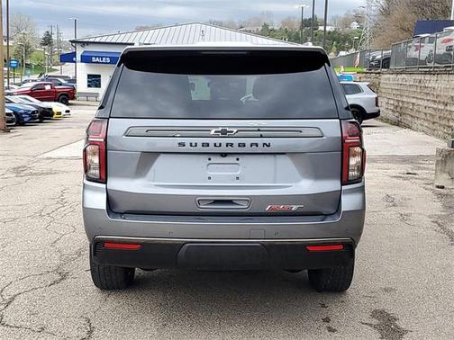 2022 Chevrolet Suburban RST