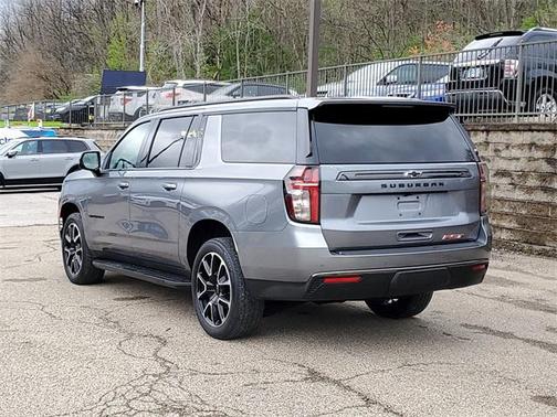 2022 Chevrolet Suburban RST