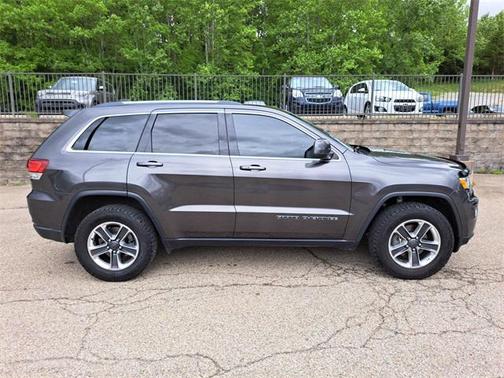 2020 Jeep Grand Cherokee Laredo