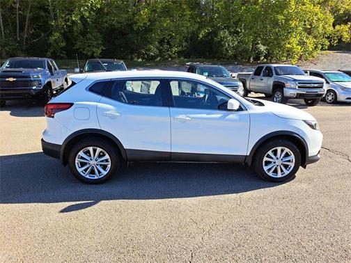 2018 Nissan Rogue Sport S