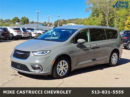 2023 Chrysler Pacifica Touring L