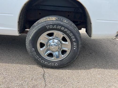 2018 RAM 3500 Tradesman Crew Cab 4x4 8' Box