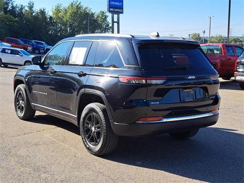 2023 Jeep Grand Cherokee Laredo