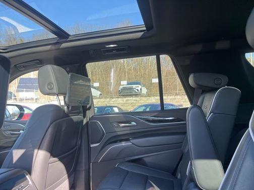 2023 Cadillac Escalade Sport