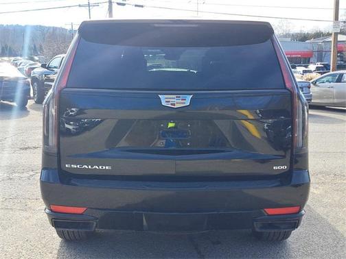 2023 Cadillac Escalade Sport