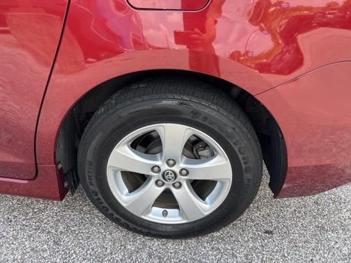 2018 Toyota Sienna LE
