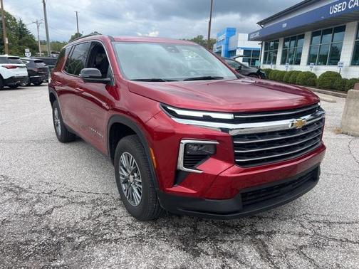 2024 Chevrolet Traverse LT