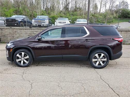2022 Chevrolet Traverse LT Leather