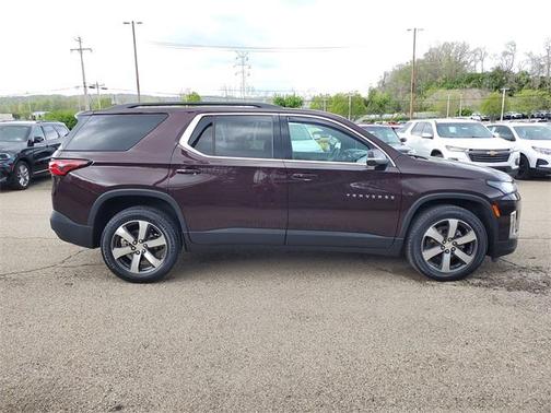 2022 Chevrolet Traverse LT Leather