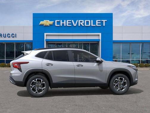Sterling Gray Metallic 2026 Chevrolet Trax LT