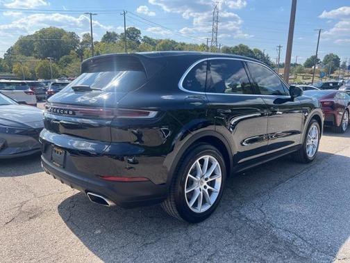 2024 Porsche Cayenne Base