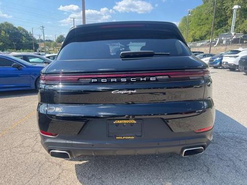 2024 Porsche Cayenne Base