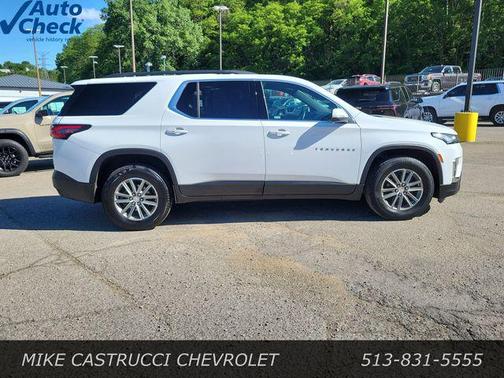 Summit White 2023 Chevrolet Traverse LT Cloth