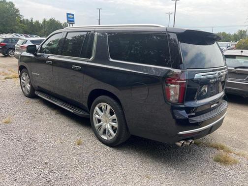 2023 Chevrolet Suburban 4WD High Country