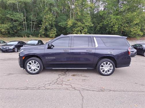 2023 Chevrolet Suburban 4WD High Country