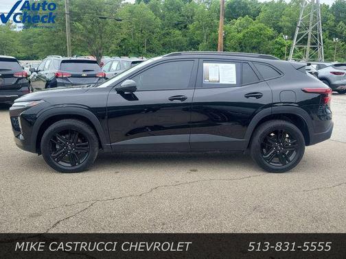 Mosaic Black Metallic 2025 Chevrolet Trax FWD ACTIV