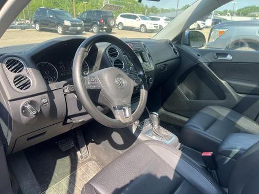 2011 Volkswagen Tiguan SE