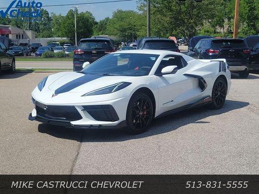 Arctic White 2024 Chevrolet Corvette Stingray w/2LT