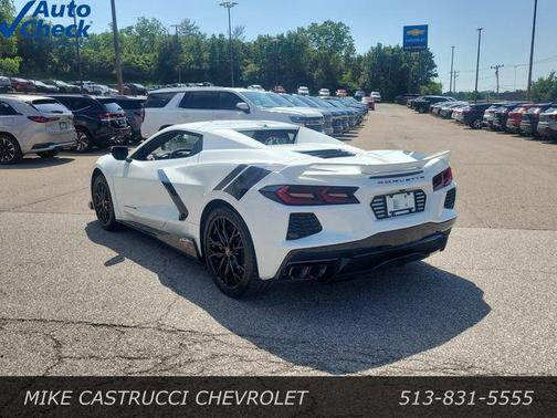 Arctic White 2024 Chevrolet Corvette Stingray w/2LT