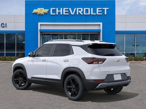 Summit White 2026 Chevrolet Trailblazer LT