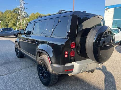 2024 Land Rover Defender 110 P400 S