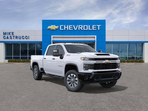 Summit White 2026 Chevrolet Silverado 2500 Custom