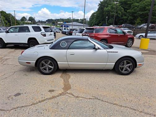 2004 Ford Thunderbird Base
