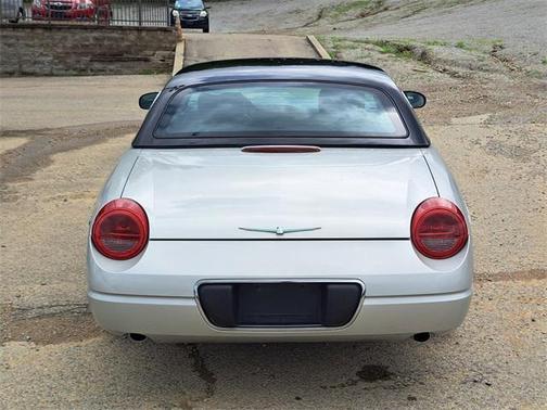 2004 Ford Thunderbird Base
