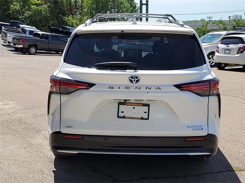 2022 Toyota Sienna Platinum 7 Passenger