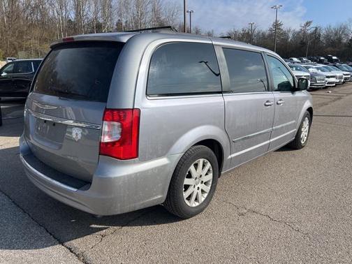 2015 Chrysler Town & Country Touring