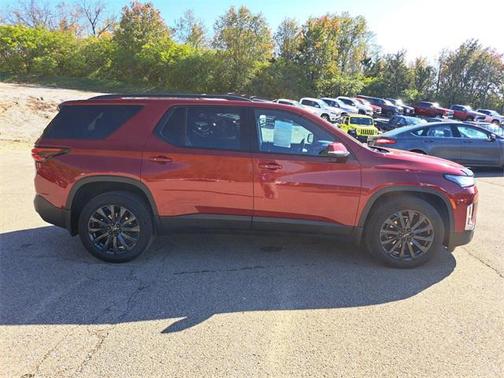 2022 Chevrolet Traverse RS