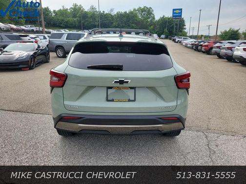 Cacti Green 2025 Chevrolet Trax FWD ACTIV