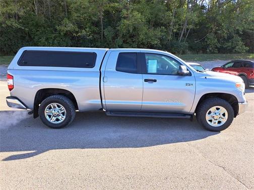 2017 Toyota Tundra SR5