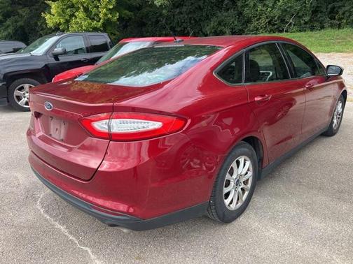 2016 Ford Fusion S