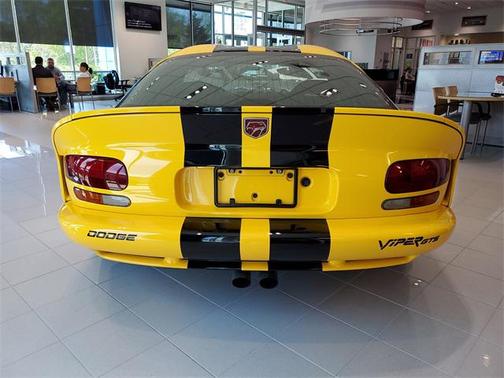 2002 Dodge Viper GTS