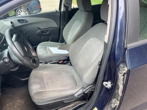 2016 Chevrolet Sonic LS