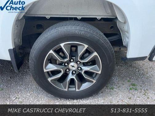 Summit White 2022 Chevrolet Silverado 1500 RST