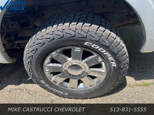 White 2006 Lincoln Mark LT Base