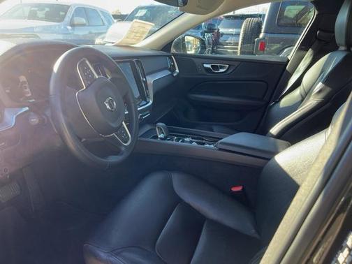 2024 Volvo S60 B5 Core Dark Theme