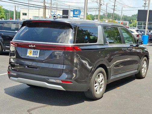 2022 Kia Carnival LXS