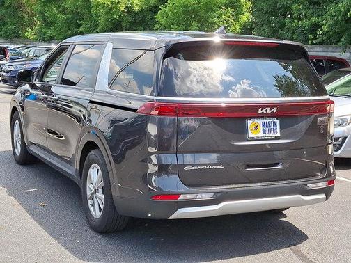 2022 Kia Carnival LXS