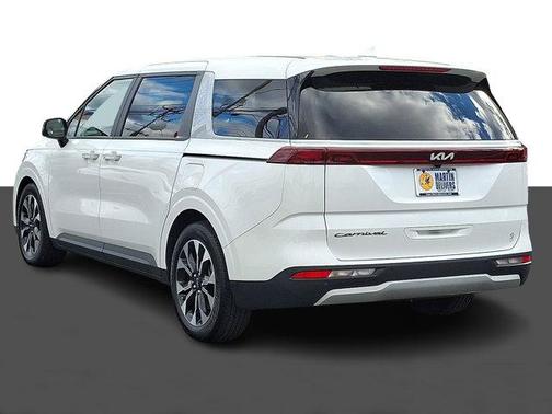 2022 Kia Carnival EX