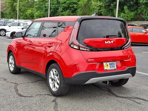 Inferno Red 2023 Kia Soul LX