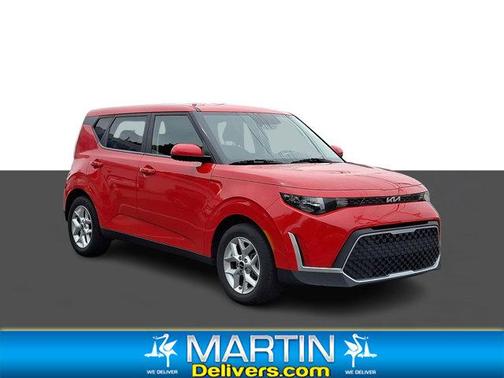 Inferno Red 2023 Kia Soul LX