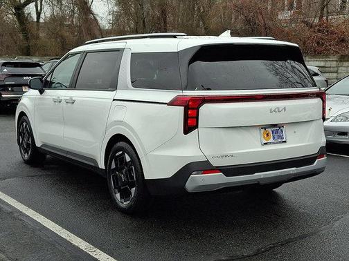 2025 Kia Carnival EX