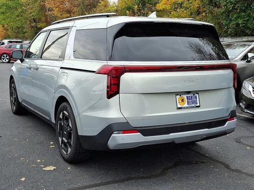 2025 Kia Carnival EX