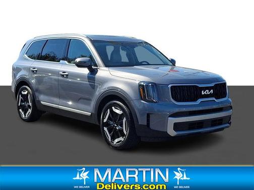Everlasting Silver 2023 Kia Telluride EX